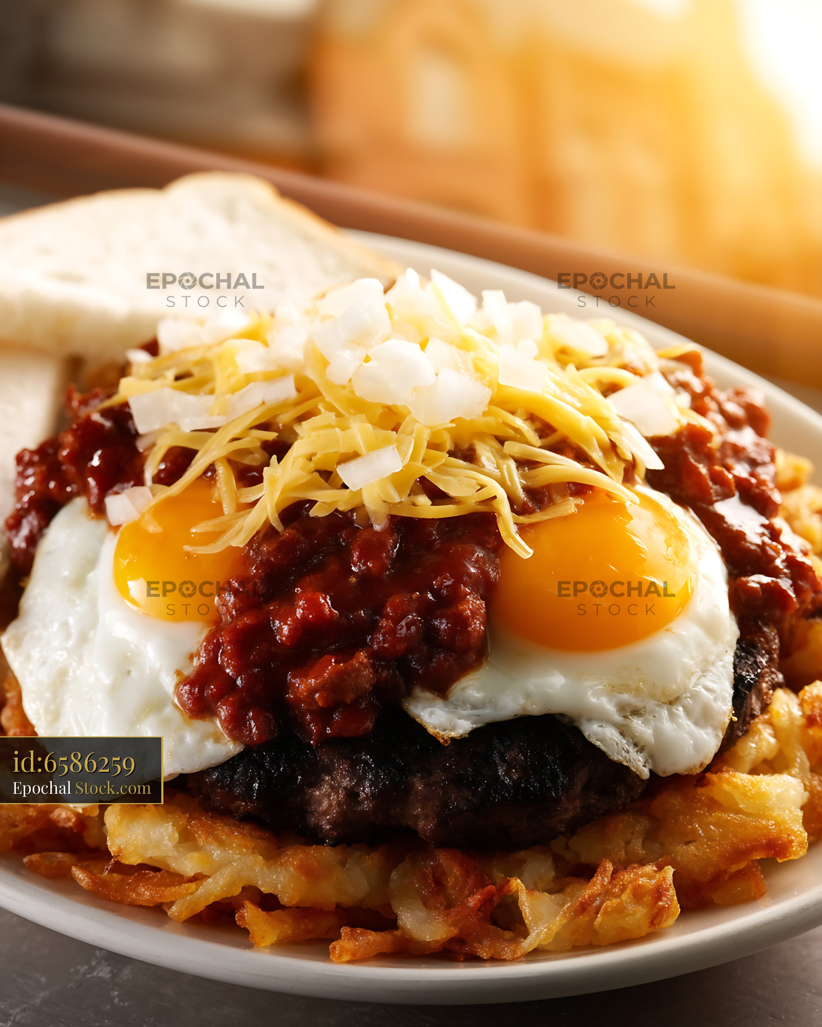 St. Louis Slinger with Fried Egg and Chili - stock photo